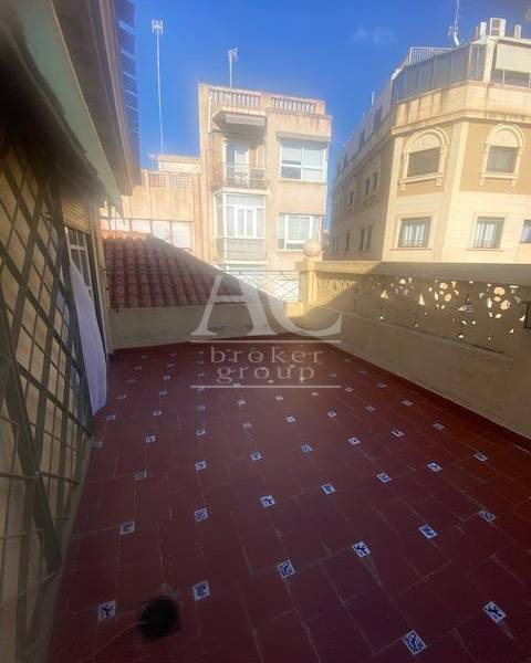 Venta - Vivienda unifamiliar - Elche - Centro