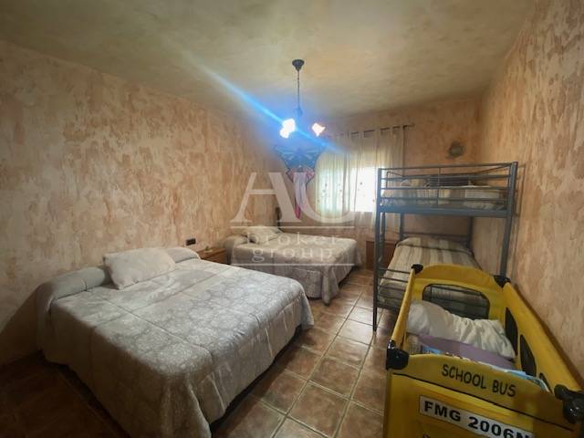 Venta - Chalet / Casa de campo - Hondón de las Nieves