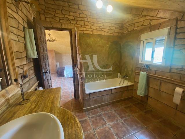 Venta - Chalet / Casa de campo - Hondón de las Nieves