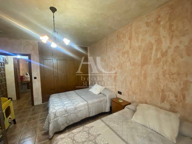 Venta - Chalet / Casa de campo - Hondón de las Nieves