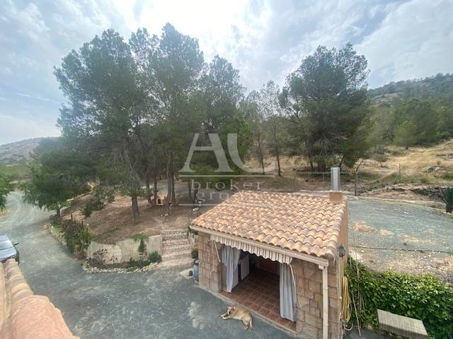 Venta - Chalet / Casa de campo - Hondón de las Nieves