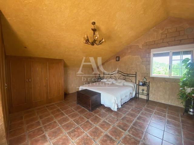 Venta - Chalet / Casa de campo - Hondón de las Nieves