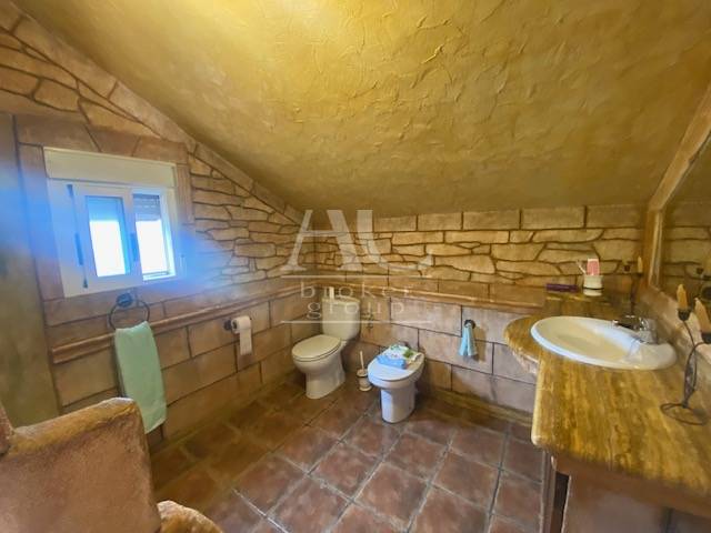 Venta - Chalet / Casa de campo - Hondón de las Nieves