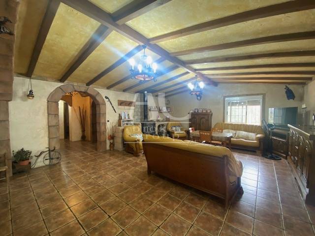 Venta - Chalet / Casa de campo - Hondón de las Nieves