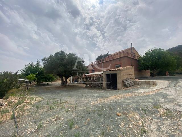 Venta - Chalet / Casa de campo - Hondón de las Nieves