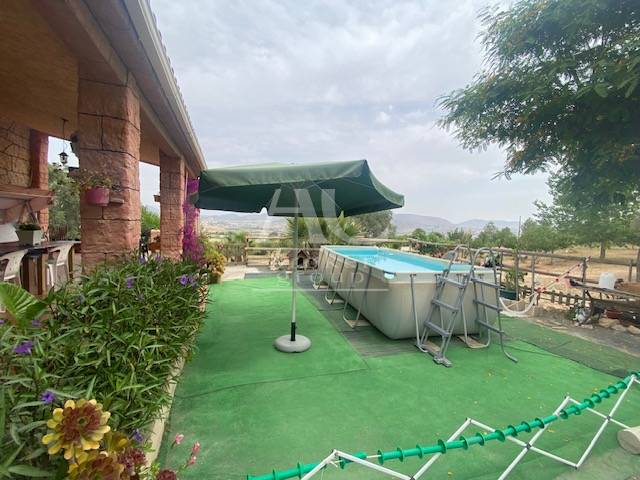 Venta - Chalet / Casa de campo - Hondón de las Nieves