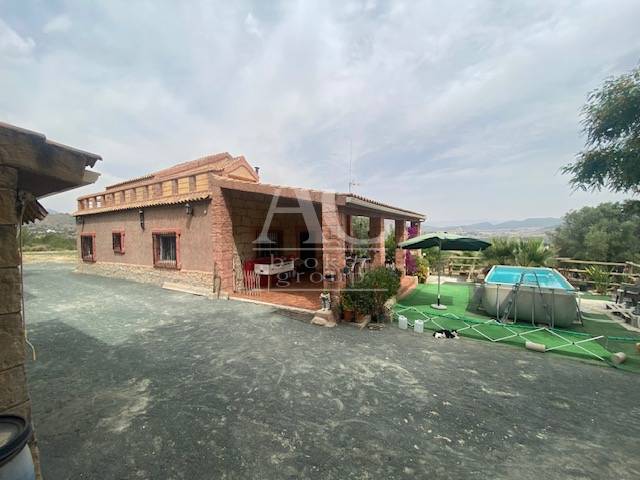 Venta - Chalet / Casa de campo - Hondón de las Nieves