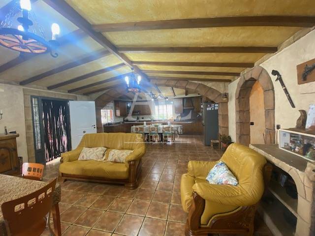 Venta - Chalet / Casa de campo - Hondón de las Nieves