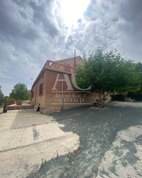 Venta - Chalet / Casa de campo - Hondón de las Nieves