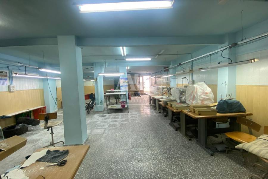 Venta - Local comercial - Elche - Plaza Madrid