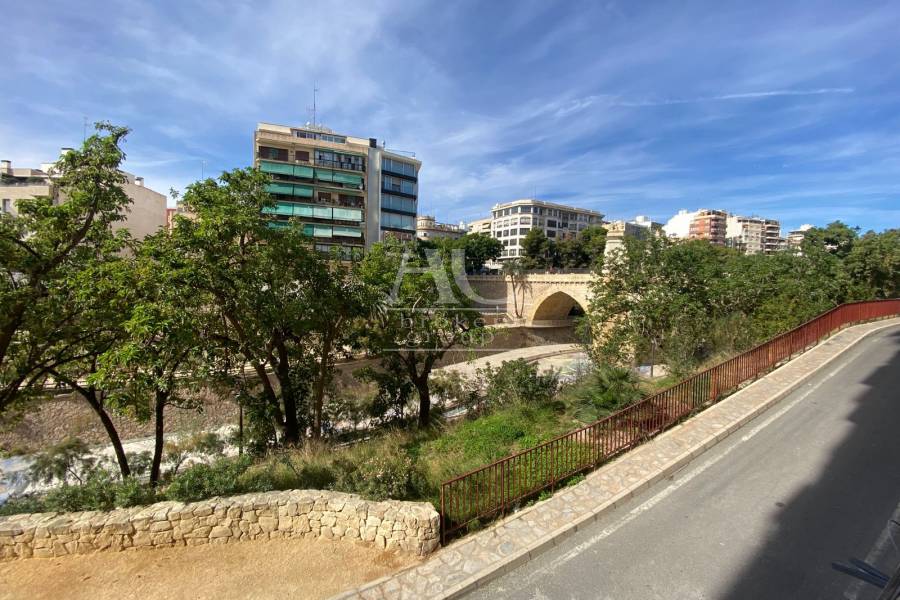 Venta - Local comercial - Elche - Puente de la Virgen