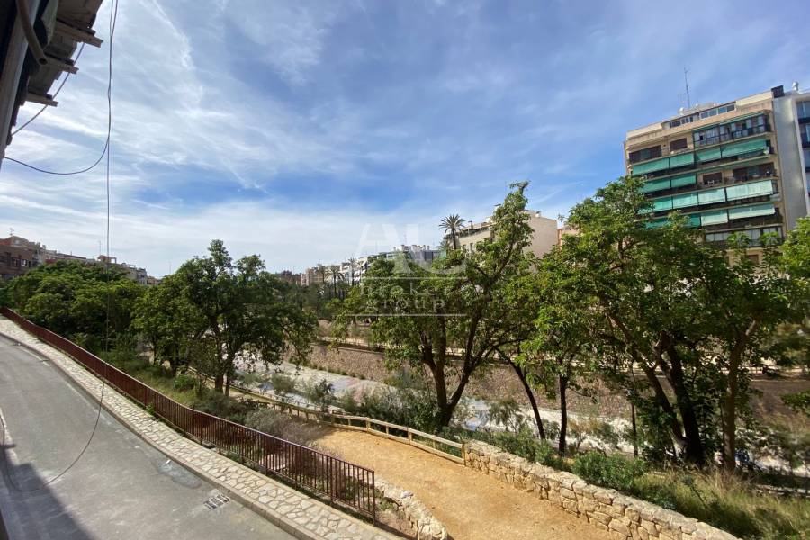 Venta - Local comercial - Elche - Puente de la Virgen