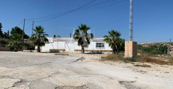 Chalet / Casa de campo - Venta - Elche Pedanías - Jubalcoy 