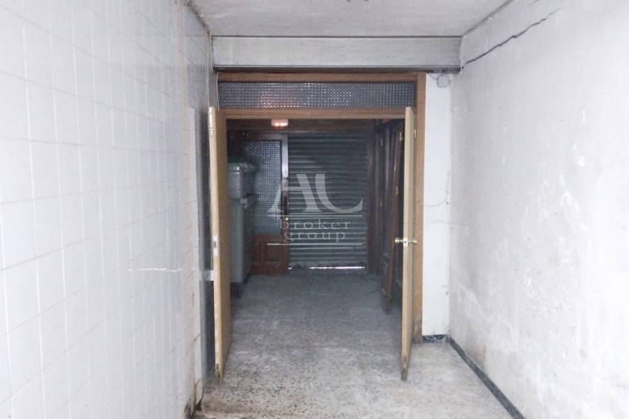 Venta - Local comercial - Elche - Plaza Barcelona