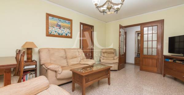 Vivienda unifamiliar - Venta - Elche - Plaza Barcelona