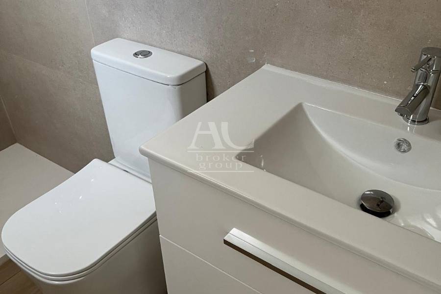 Venta - Vivienda unifamiliar - Elche - Avenida de la Libertad