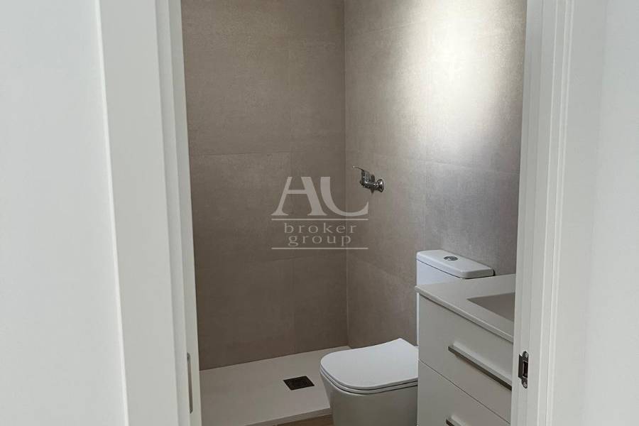 Venta - Vivienda unifamiliar - Elche - Avenida de la Libertad