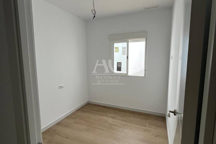 Venta - Vivienda unifamiliar - Elche - Avenida de la Libertad