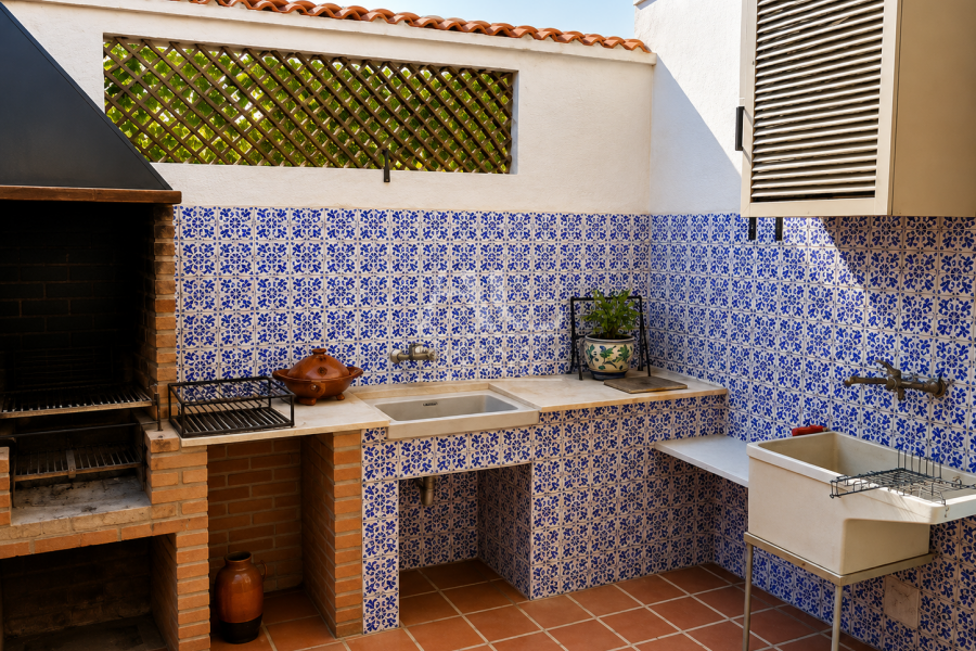 Venta - Chalet / Casa de campo - Elche - Ciudad Jardín 