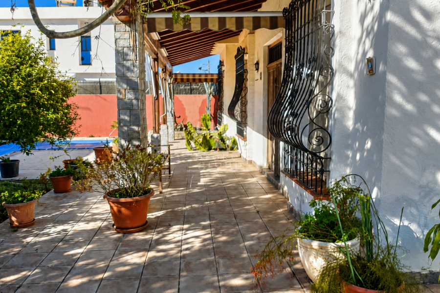 Venta - Chalet / Casa de campo - Elche - Ciudad Jardín 