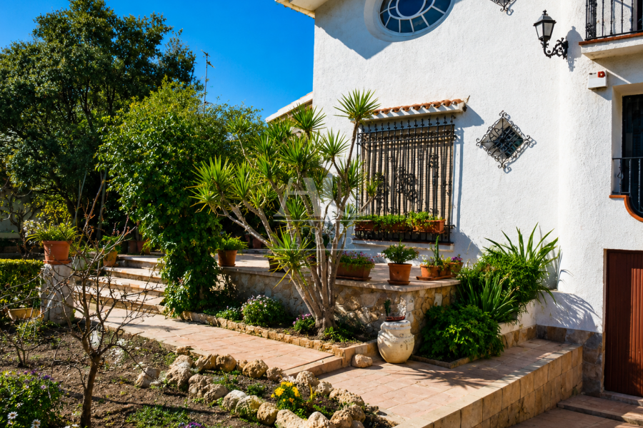 Venta - Chalet / Casa de campo - Elche - Ciudad Jardín 