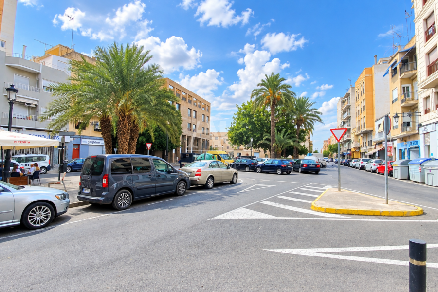 Alquiler - Habitación - Elche - Plaza Reyes Católicos