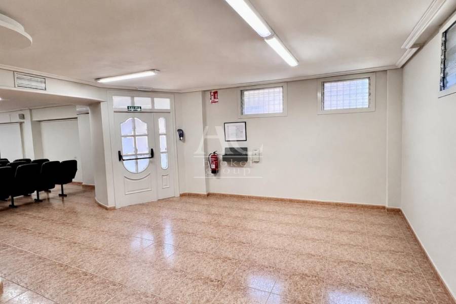 Venta - Local comercial - Elche - Camino de los Magros