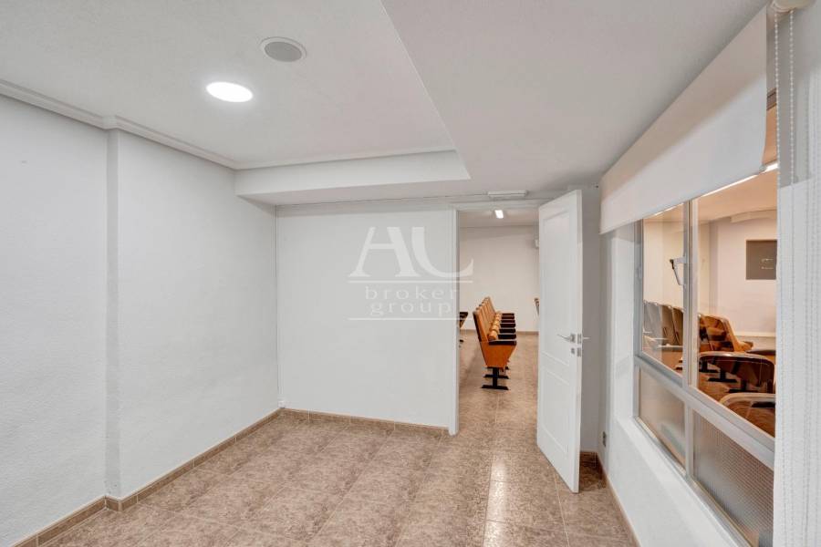 Venta - Local comercial - Elche - Camino de los Magros